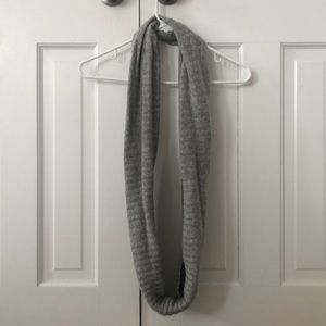 A gray scarf